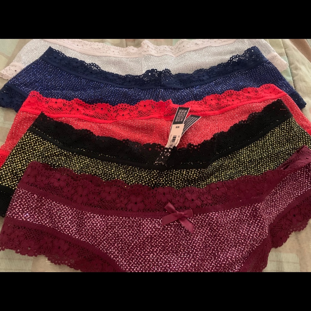 VICTORIA’S SECRET CHEEKY PANTY SET
